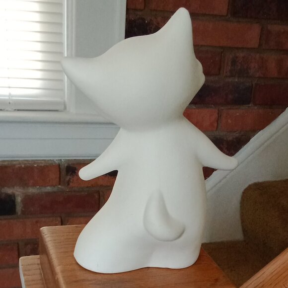 White Fox Statue - Picture 4 of 7